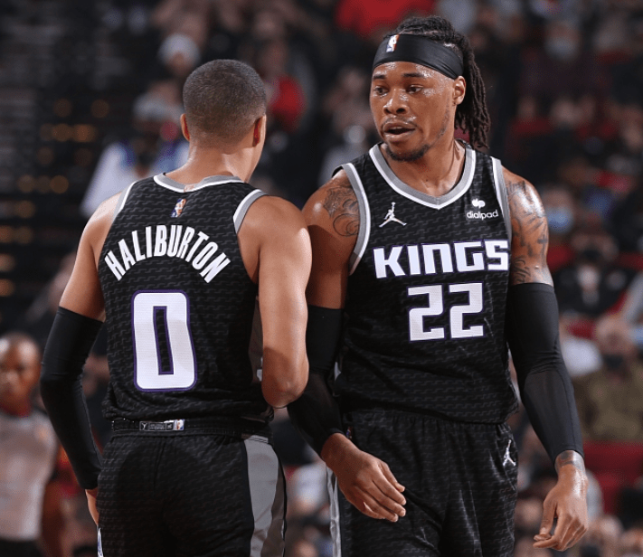 爱游戏APP-太阳碾压浙江队，麦科勒姆扛起全队