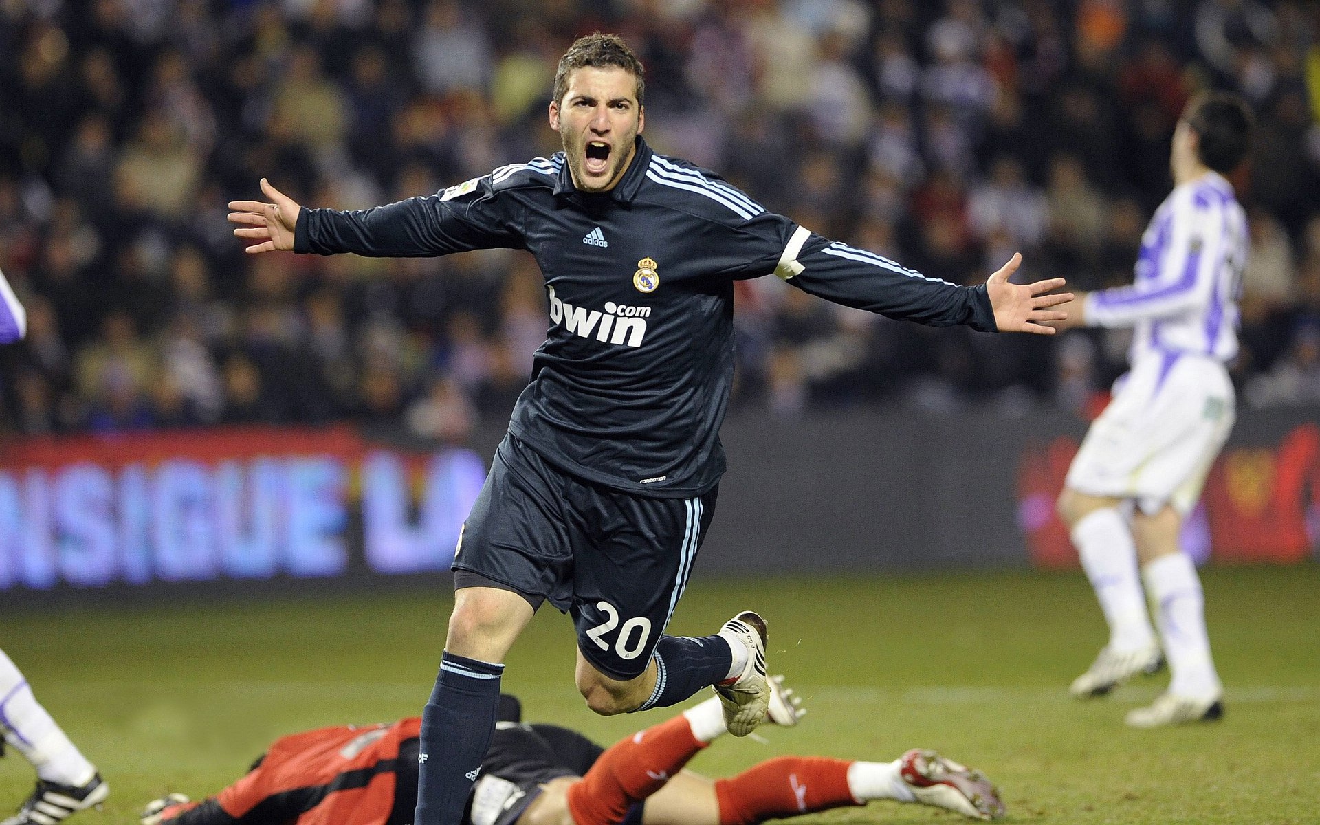 足球如墨,青春如焰,杰伦格林一球定乾坤的美加墨不眠夜